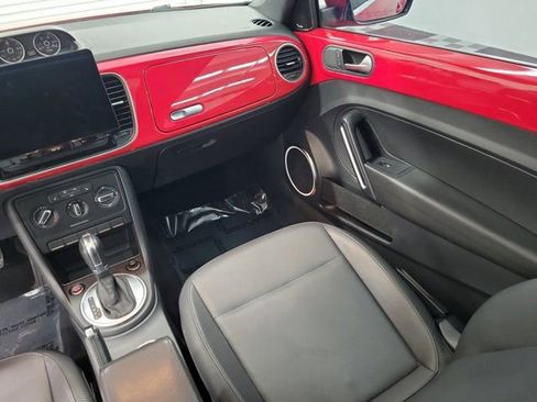 Used 2014 Volkswagen Beetle TDI image 14