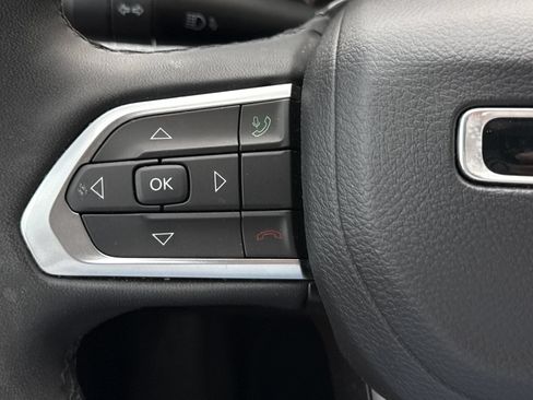 Used 2024 Jeep Compass Latitude AWD/4WD image 18