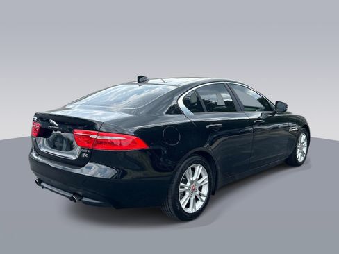 Used 2017 Jaguar XE Premium RWD image 3