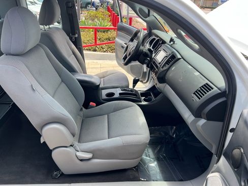 Used 2015 Toyota Tacoma 2WD Access Cab image 28