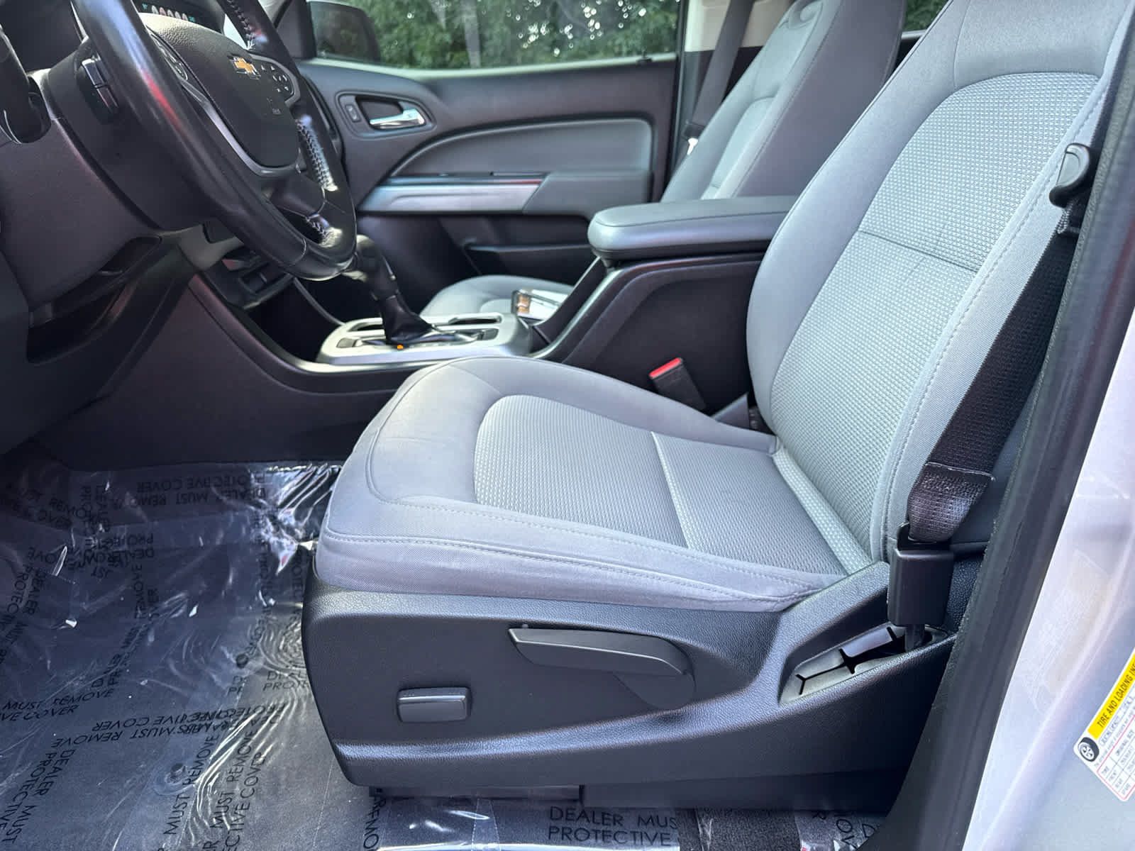 Used 2018 Chevrolet Colorado LT w/ LT Convenience Package RWD image 11
