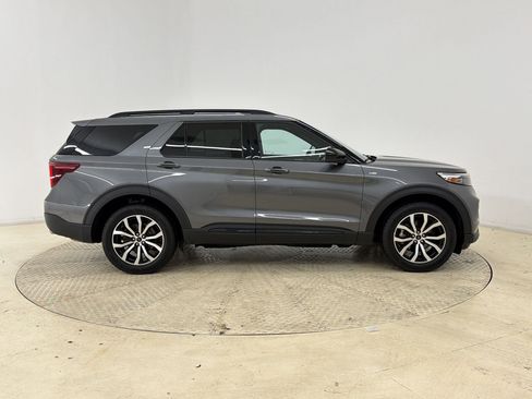 Certified 2023 Ford Explorer ST-Line AWD/4WD image 8