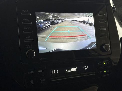 Used 2021 Toyota Prius XLE image 18