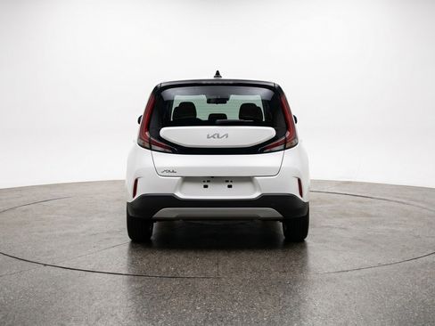 Used 2025 Kia Soul LX w/ LX Technology Package FWD image 7