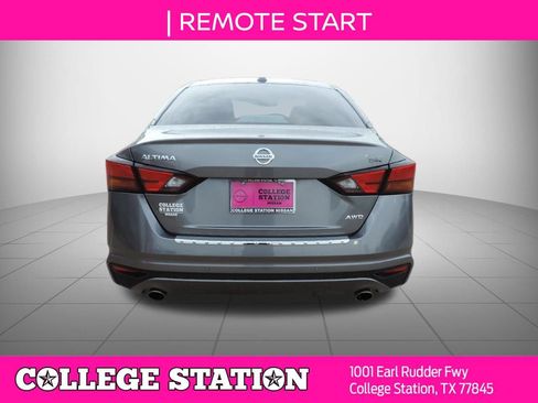 Used 2022 Nissan Altima 2.5 SR AWD/4WD image 5