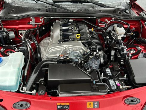 Used 2019 MAZDA MX-5 Miata Sport image 32