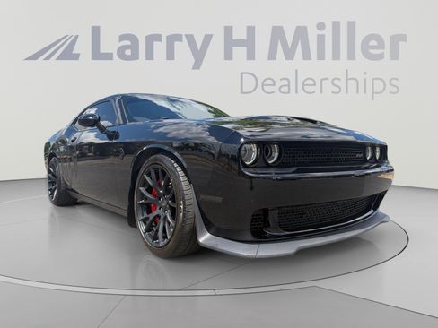 Used 2016 Dodge Challenger SRT Hellcat RWD image 7