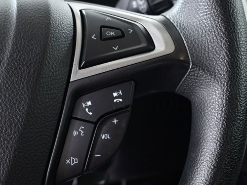 Used 2020 Ford Fusion SE image 33