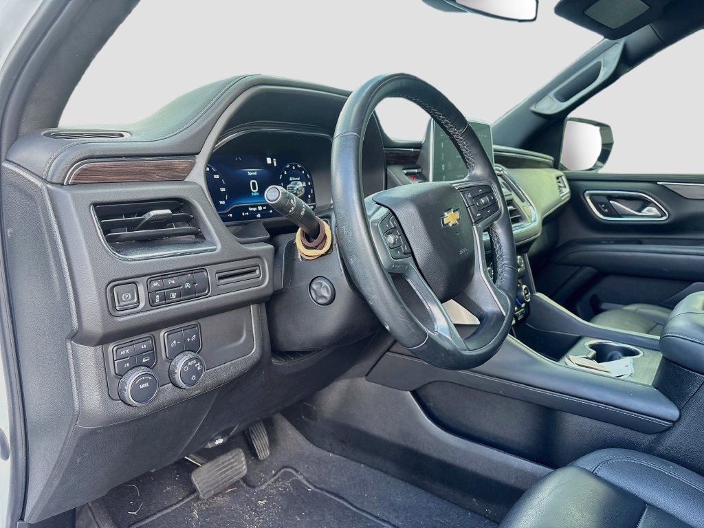 Used 2023 Chevrolet Tahoe LT w/ Luxury Package AWD/4WD image 9