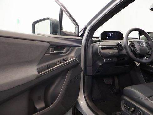 New 2026 Toyota C-HR image 8