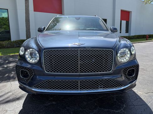 Used 2021 Bentley Bentayga image 12
