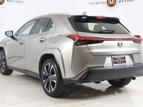 Used 2022 Lexus UX 250h w/ Premium Package AWD/4WD image 4