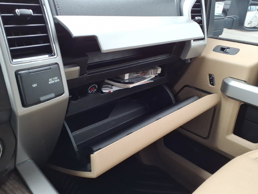 Used 2019 Ford F350 Lariat w/ Chrome Package RWD image 30