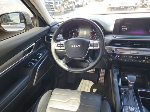 Used 2022 Kia Telluride SX w/ SX Prestige Package AWD/4WD image 13