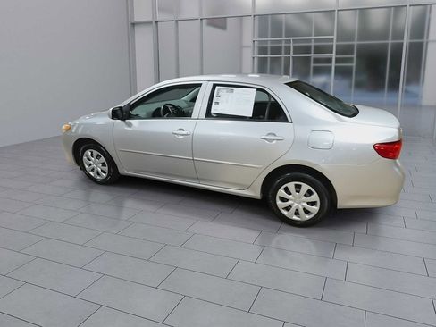 Used 2010 Toyota Corolla LE FWD image 6