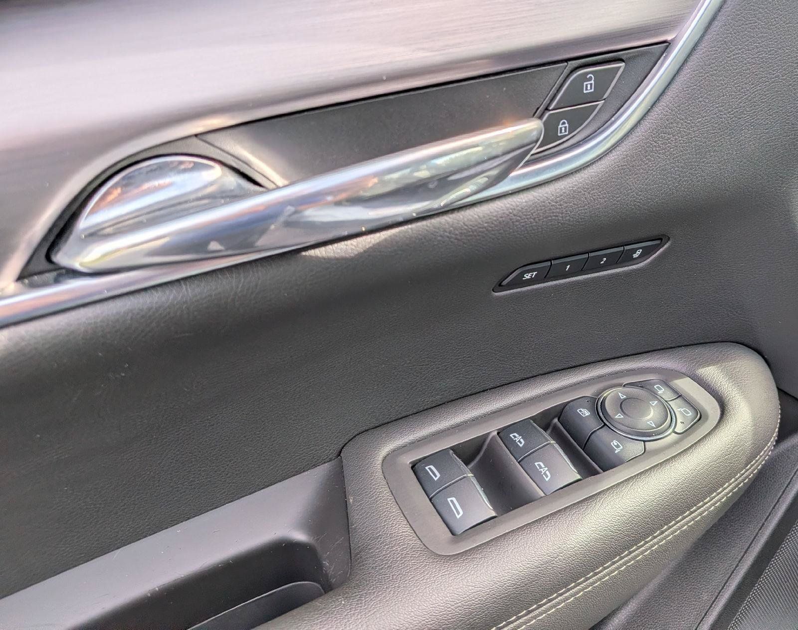 Used 2024 Cadillac XT6 Luxury w/ LPO, Floor Liner Package AWD/4WD image 12