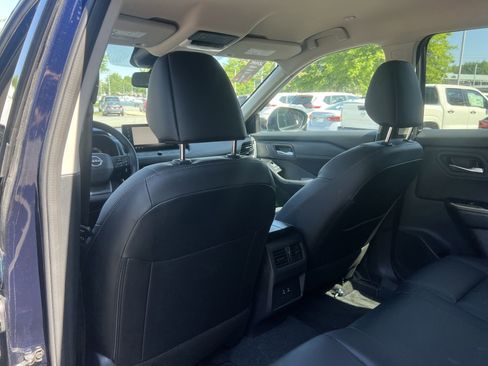 Certified 2026 Nissan Rogue SL AWD/4WD image 14