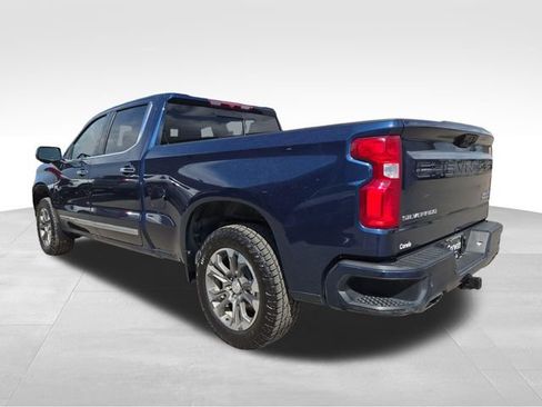 Used 2022 Chevrolet Silverado 1500 High Country w/ Z71 Off-Road Package AWD/4WD image 10