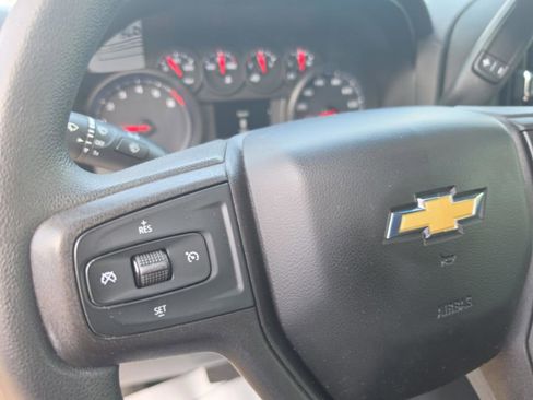 Used 2020 Chevrolet Silverado 1500 Custom w/ Custom Value Package AWD/4WD image 15