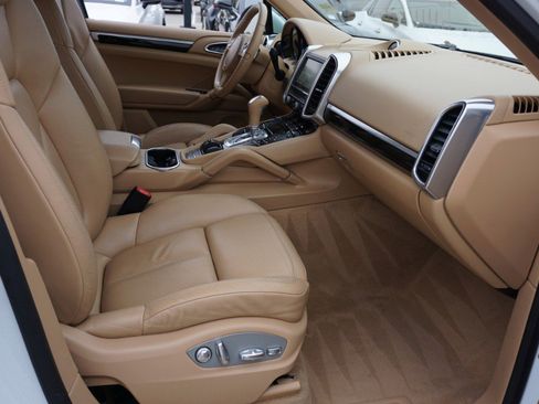 Used 2014 Porsche Cayenne image 14