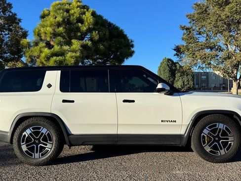 Used 2023 Rivian R1S Adventure AWD/4WD image 7