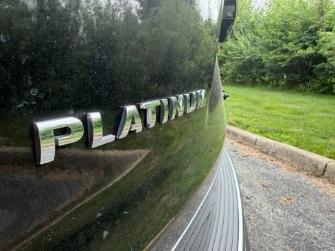 Used 2018 Ford Explorer Platinum AWD/4WD image 9