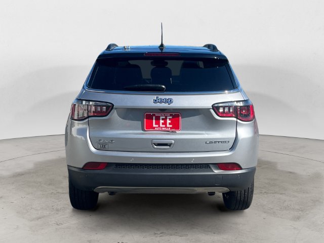 Used 2024 Jeep Compass Limited w/ Sun and Sound Group AWD/4WD image 4