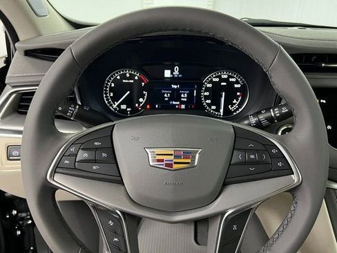 New 2025 Cadillac XT5 Premium Luxury image 15
