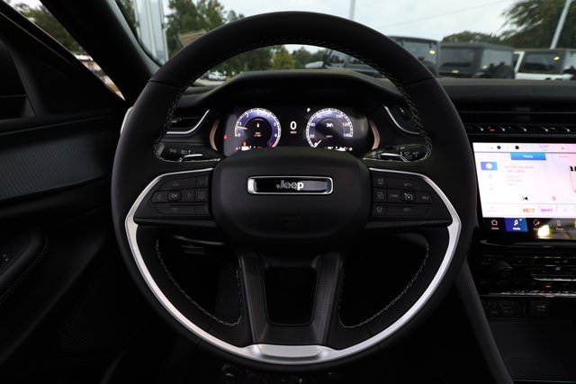 New 2027 Jeep Grand Cherokee Laredo X RWD image 11