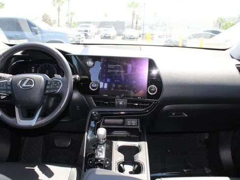 Certified 2024 Lexus NX 250 FWD image 10