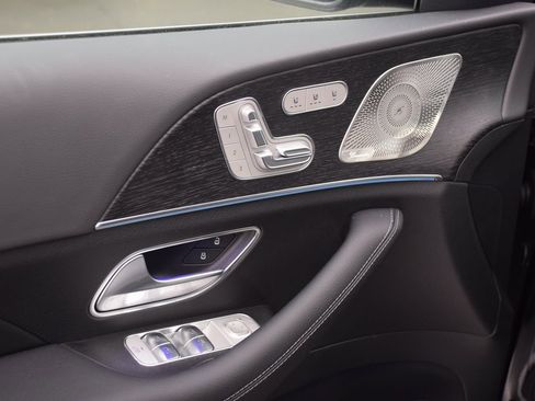 New 2025 Mercedes-Benz GLS 580 4MATIC image 23