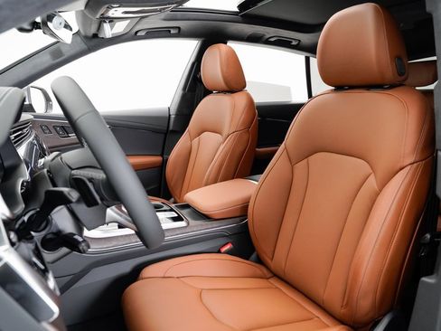 Certified 2025 Audi Q8 Prestige w/ Prestige Package image 15