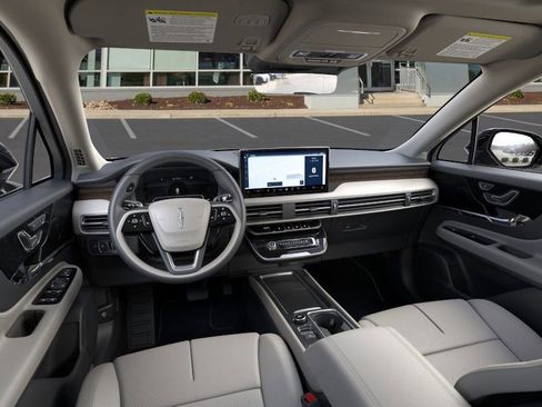 New 2026 Lincoln Corsair Reserve image 9