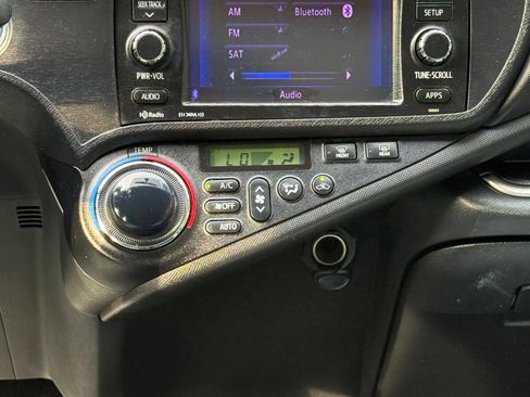 Used 2014 Toyota Prius C Three FWD image 37