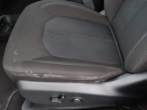 Used 2023 Chrysler Pacifica Touring FWD image 20