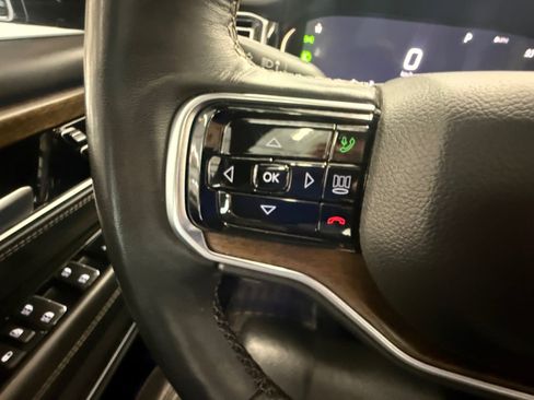 Used 2022 Jeep Grand Wagoneer Series I AWD/4WD image 18