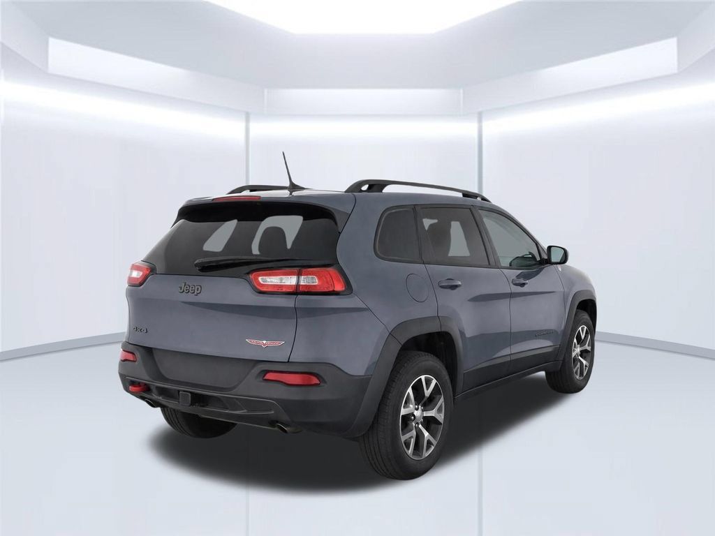 Used 2014 Jeep Cherokee Trailhawk w/ Leather Interior Group AWD/4WD image 4