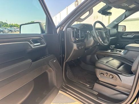 Used 2023 Chevrolet Silverado 1500 LT Trail Boss w/ Convenience Package II AWD/4WD image 7