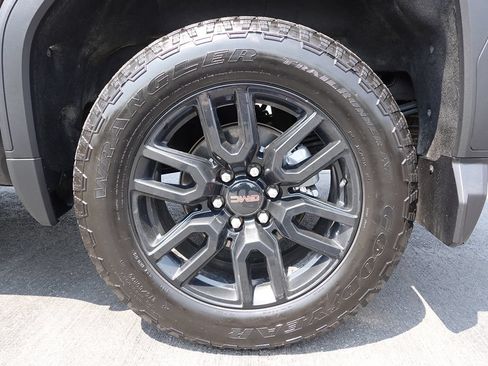 Used 2025 GMC Sierra 1500 Elevation w/ Preferred Package AWD/4WD image 59