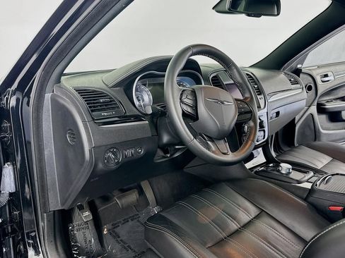 Used 2021 Chrysler 300 S image 35