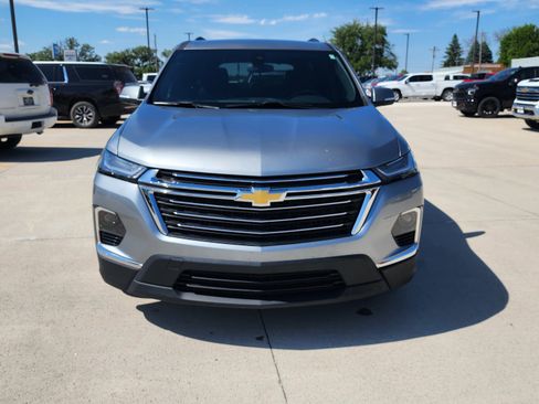 Used 2023 Chevrolet Traverse LT w/ LPO, Floor Liner Package AWD/4WD image 2