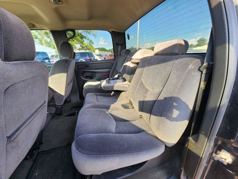 Used 2004 GMC Sierra 2500 SLE w/ Snow Plow Prep Package AWD/4WD image 19