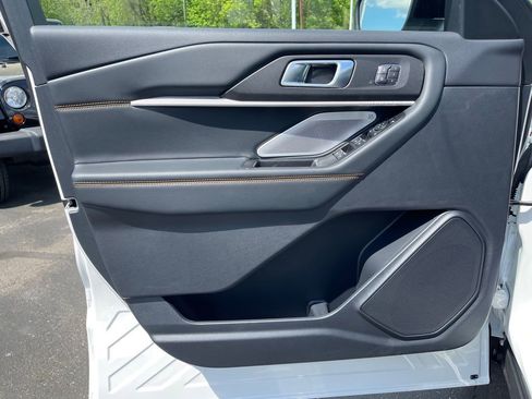 New 2026 Ford Explorer Tremor w/ Tremor Ultimate Package AWD/4WD image 18