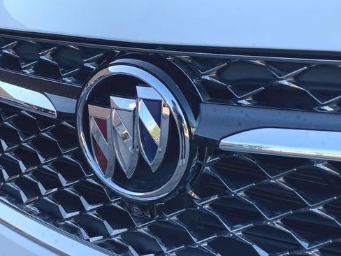 Used 2023 Buick Envision Avenir AWD/4WD image 32