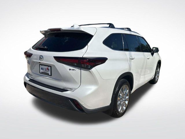 Used 2026 Toyota Highlander Limited AWD/4WD image 9