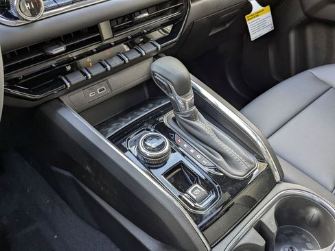 New 2026 GMC Canyon Elevation w/ Convenience Package image 25