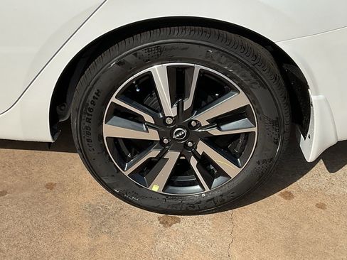 New 2025 Nissan Versa SV w/ Trunk Package image 8