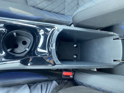 Used 2021 Toyota C-HR XLE image 20