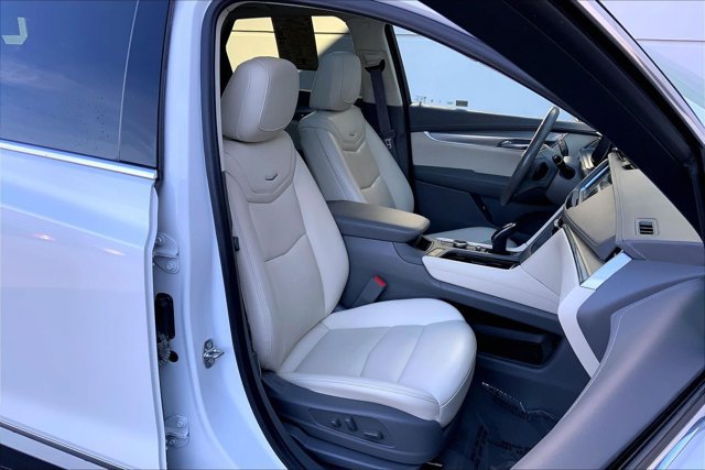 Used 2022 Cadillac XT5 Premium Luxury AWD/4WD image 6
