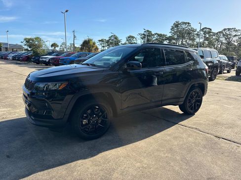 New 2026 Jeep Compass Latitude AWD/4WD image 7
